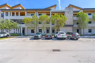 8015 NW 104th Ave, Doral, FL 33178 - Photo 9