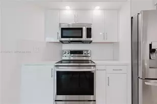 16485 Collins Ave, Sunny Isles Beach, FL 33160 - Photo 5