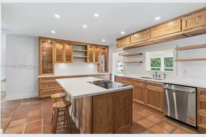 4 Harbor Pt, Key Biscayne, FL 33149 - Photo 9