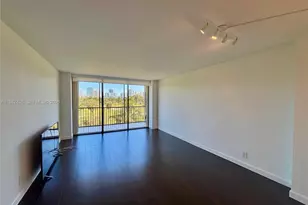 20335 W Country Club Dr, Aventura, FL 33180 - Photo 15