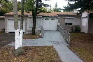 2447 Pierce St, Hollywood, FL 33020 - Photo 1