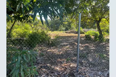 14611 N Spur Dr, North Miami, FL 33161 - Photo 3