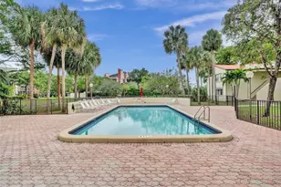 2304 S Cypress Bend Dr, Pompano Beach, FL 33069 - Photo 23