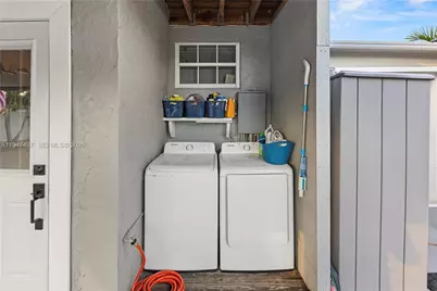 117 SW 6th St, Hallandale Beach, FL 33009 - Photo 19