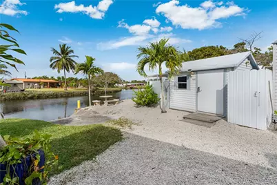 2810 SW 123rd Ct, Miami, FL 33175 - Photo 47