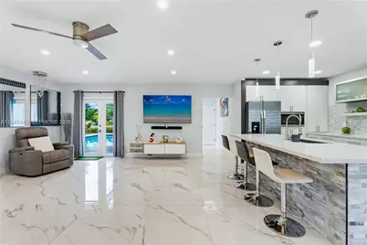 2810 SW 123rd Ct, Miami, FL 33175 - Photo 9