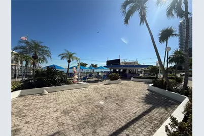 825 Brickell Bay Dr #449, Miami, FL 33131 - Photo 9