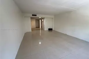 825 Brickell Bay Dr, Miami, FL 33131 - Photo 3