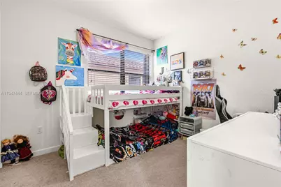 77 NE 37th Pl, Homestead, FL 33033 - Photo 17