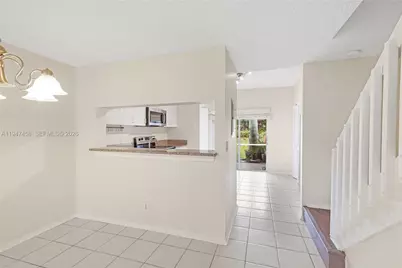 4 Key West Ct #4, Weston, FL 33326 - Photo 9