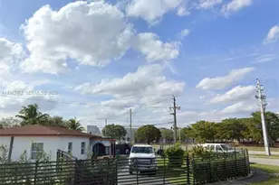 14200 Carver Dr, Miami, FL 33176 - Photo 3