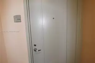 1900 N Bayshore Dr, Miami, FL 33132 - Photo 3