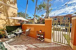 910 SW 143rd Ave, Pembroke Pines, FL 33027 - Photo 13