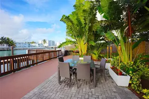 7950 Tatum Waterway Dr, Miami Beach, FL 33141 - Photo 5
