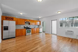 7950 Tatum Waterway Dr, Miami Beach, FL 33141 - Photo 1