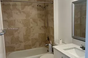 7910 Harbor Island Dr, North Bay Village, FL 33141 - Photo 9