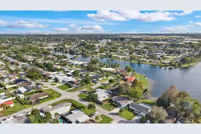 1541 NW 83rd Way, Pembroke Pines, FL 33024 - Photo 55