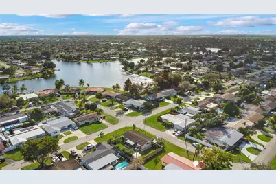 1541 NW 83rd Way, Pembroke Pines, FL 33024 - Photo 47