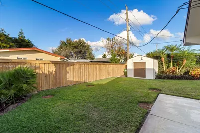 1541 NW 83rd Way, Pembroke Pines, FL 33024 - Photo 35