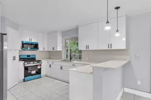 6525 SW Sw 18 St, Miramar, FL 33023 - Photo 7