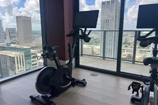 11 NE 6th St, Miami, FL 33132 - Photo 27