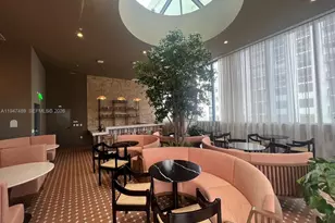 11 NE 6th St, Miami, FL 33132 - Photo 9