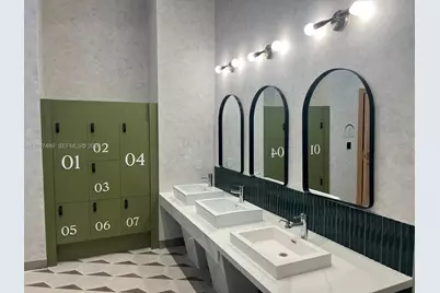 11 NE 6 St #814, Miami, FL 33132 - Photo 21