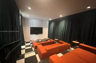 11 NE 6th St, Miami, FL 33132 - Photo 15