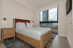 11 NE 6th St, Miami, FL 33132 - Photo 51