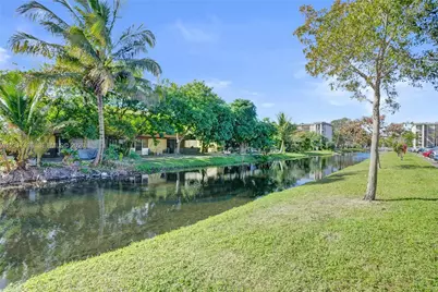 2900 NW 48th Ter #402, Lauderdale Lakes, FL 33313 - Photo 3