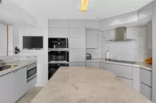 1331 Brickell Bay Dr, Miami, FL 33131 - Photo 5