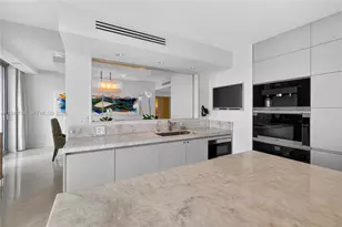 1331 Brickell Bay Dr, Miami, FL 33131 - Photo 15