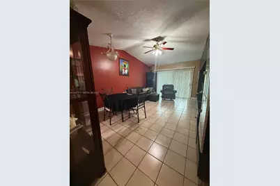 5402 SW 139th Ct, Miami, FL 33175 - Photo 5