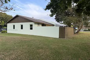 5402 SW 139th Ct, Miami, FL 33175 - Photo 3