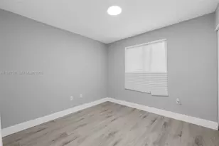 1011 NE 196th St, Miami, FL 33179 - Photo 15