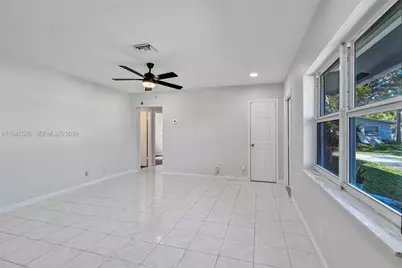 2621 SW Natura Ave, Deerfield Beach, FL 33441 - Photo 15
