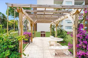 6960 Miami Gardens Dr, Hialeah, FL 33015 - Photo 21