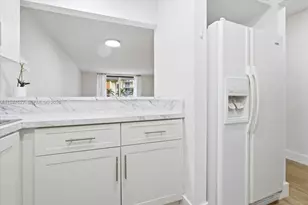 6960 Miami Gardens Dr, Hialeah, FL 33015 - Photo 7