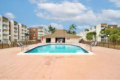 6960 Miami Gardens Dr #2-124, Hialeah, FL 33015 - Photo 21