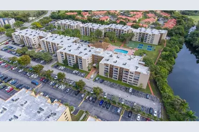 6960 Miami Gardens Dr #2-124, Hialeah, FL 33015 - Photo 27