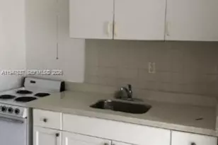 320 NW 2nd Ave, Hallandale Beach, FL 33009 - Photo 7