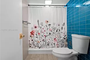 671 NE 195th St, Miami, FL 33179 - Photo 39