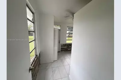 1240 NE 143rd St, North Miami, FL 33161 - Photo 13