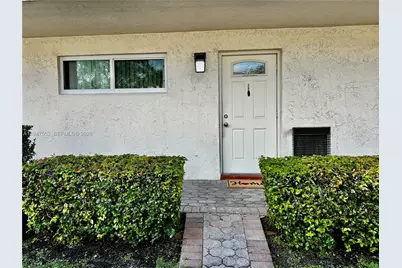 411 S Hollybrook Dr #105, Pembroke Pines, FL 33025 - Photo 1