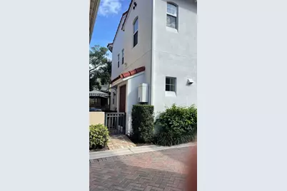 918 NE 17th Way, Fort Lauderdale, FL 33304 - Photo 3