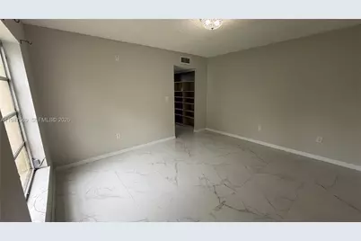17600 NW 68th Ave #B2002, Hialeah, FL 33015 - Photo 31