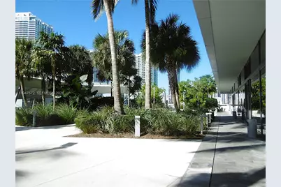 68 SE 6th St #1702, Miami, FL 33131 - Photo 39