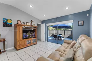 5307 SW 140th Pl, Miami, FL 33175 - Photo 5