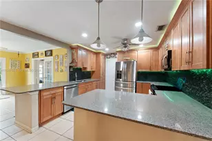 10100 SW 50th Ct, Cooper City, FL 33328 - Photo 5