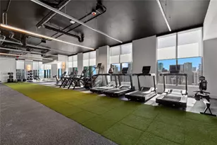 121 NE 5th St, Miami, FL 33132 - Photo 29